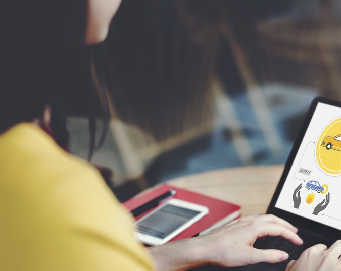 Simplifica tu vida con un seguro de auto y hogar en una póliza.