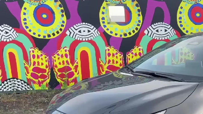 Toyota Corolla FX 2025 tiene detalles estéticos únicos.