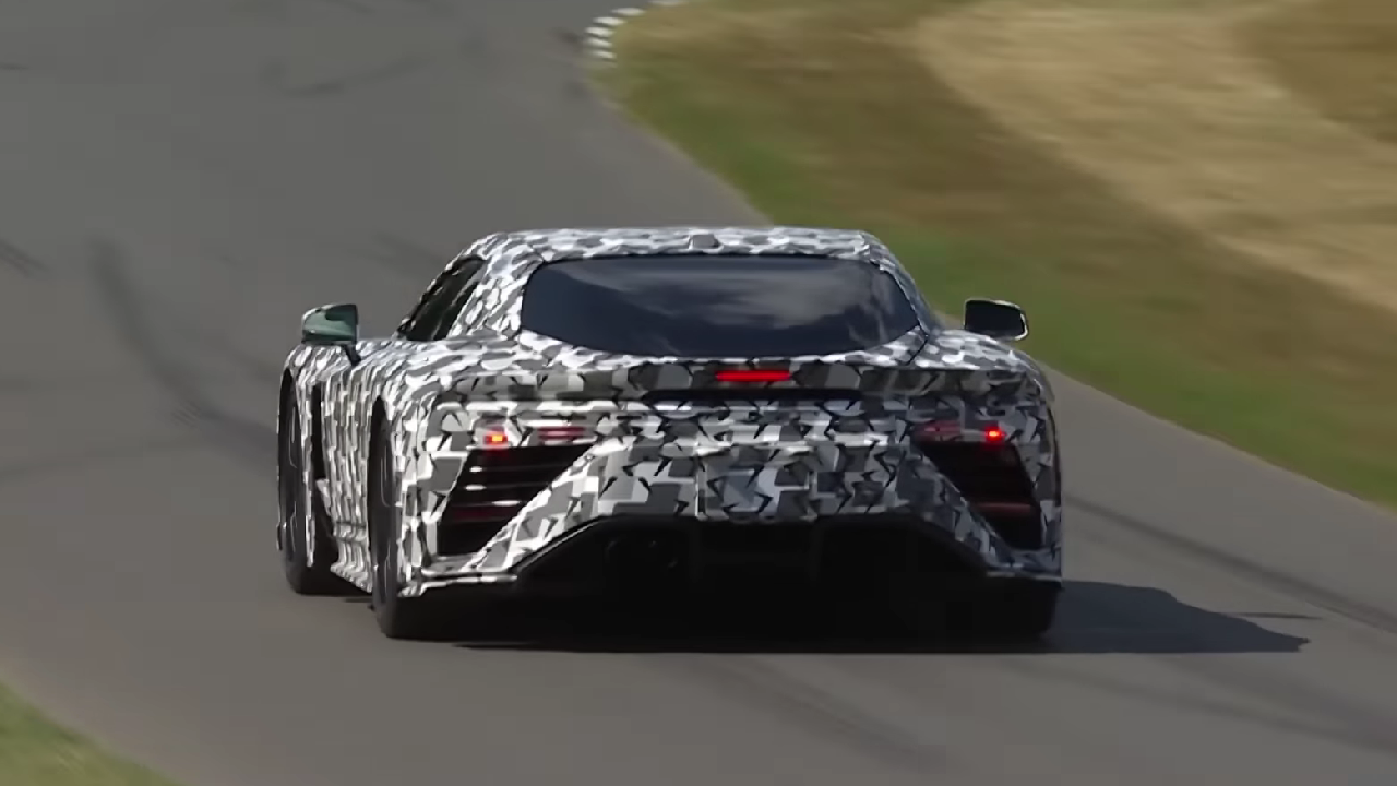 Toyota GR Concept se dejó mostrar en Goodwood.
