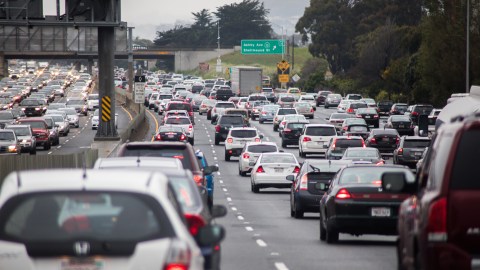 Contaminación por ozono: evita usar tu auto en Colorado y protege tu salud.