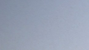 vehículos de emergencia trabajando en la vía