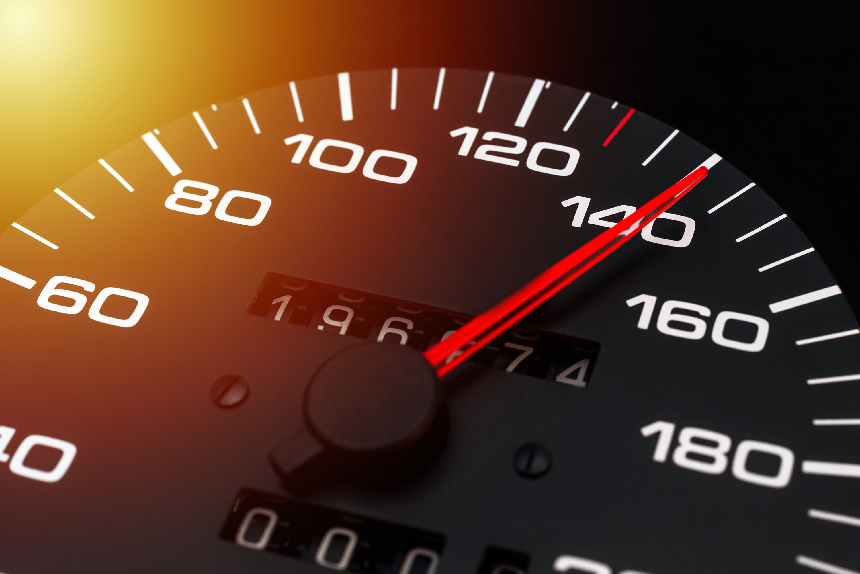 a qué velocidad se debe conducir un camión
