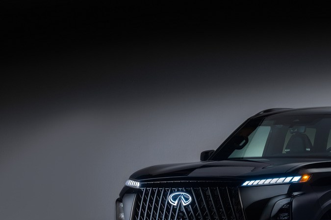 Infiniti QX80 Sport: lujo y potencia en un SUV de 450 hp.