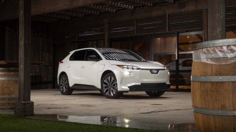 Subaru Solterra 2026: SUV eléctrico con diseño moderno y 288 millas de autonomía.