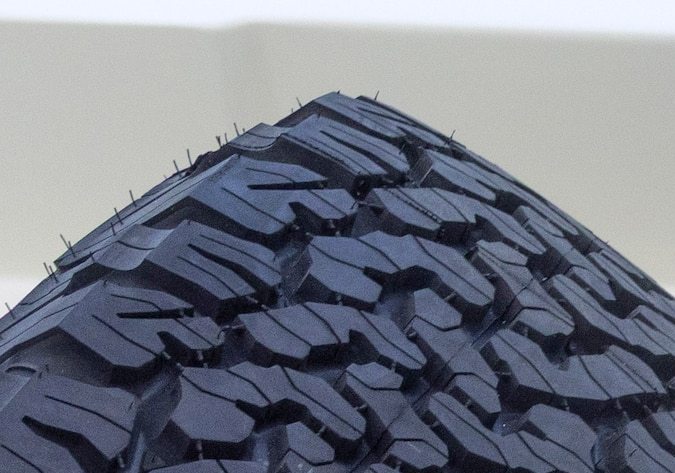 Ford Bronco Roadster OG Concept tiene asientos retro.