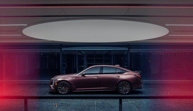 Cadillac CT5-V Blackwing 2026 Curated by Cadillac será hecho a mano.