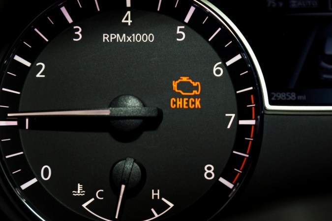 Qué es el check engine