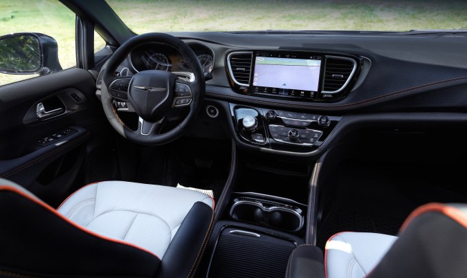 Chrysler Pacifica Grizzly Peak concept tiene acabados únicos.