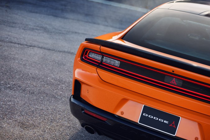 Dodge Charger ScatPack 2026 vuelve la gasolina.