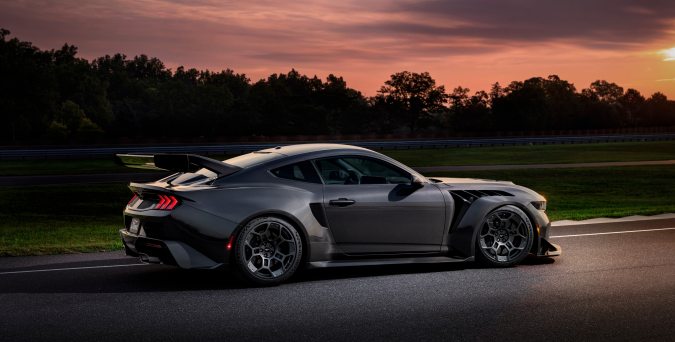 Ford Mustang GTD Liquid Carbon tiene todos los elementos con fibra de carbono.