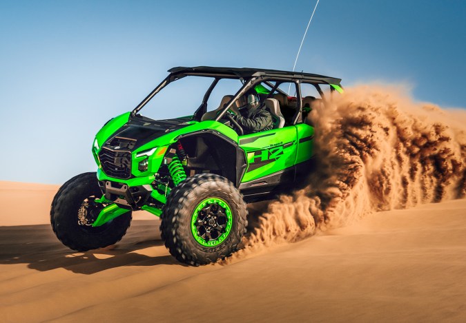 Kawasaki Teryx H2 en el desierto fotografía