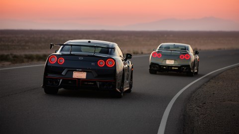 Nissan GT-R R35: 48,000 unidades y un final épico en Midnight Purple