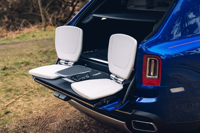 Bespoke de Rolls-Royce, Estos accesorios forman parte del programa Bespoke de Rolls-Royce, lo que significa que cada cliente puede personalizarlos al máximo según su estilo de vida.