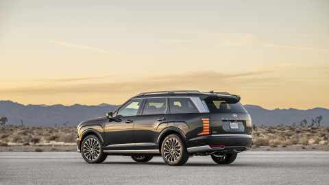 Descubre el Hyundai Palisade 2026: lujo y aventura en un SUV familiar.