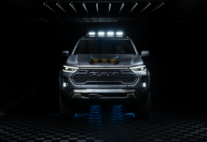 Ram Dakota Nightfall Concept marca la vuelta de la legendaria pick-up mediana.