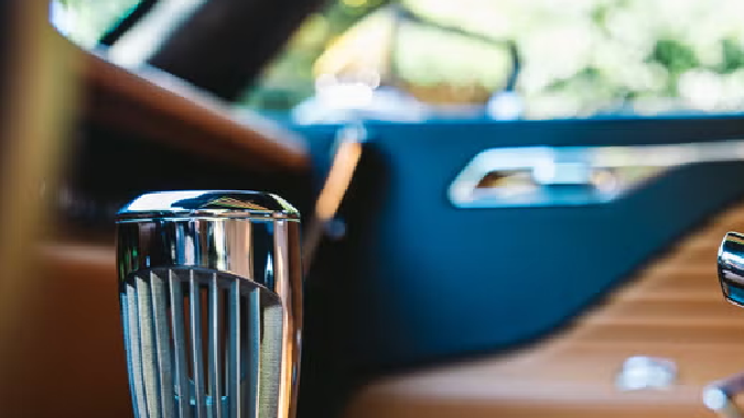 Ringbrothers Octavia tiene un diseño inspirado en James Bond.