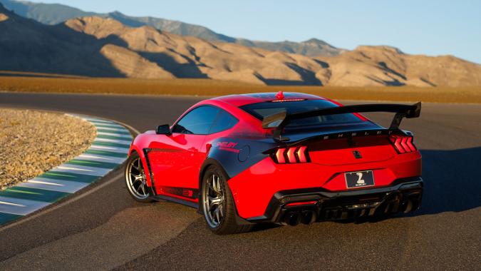 Shelby Super Snake R 2026 repotenció el Ford Mustang Dark Horse.
