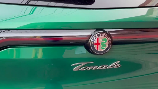 Alfa Romeo Tonale Tributo Italiano 2025 tiene un diseño con colores exclusivos.