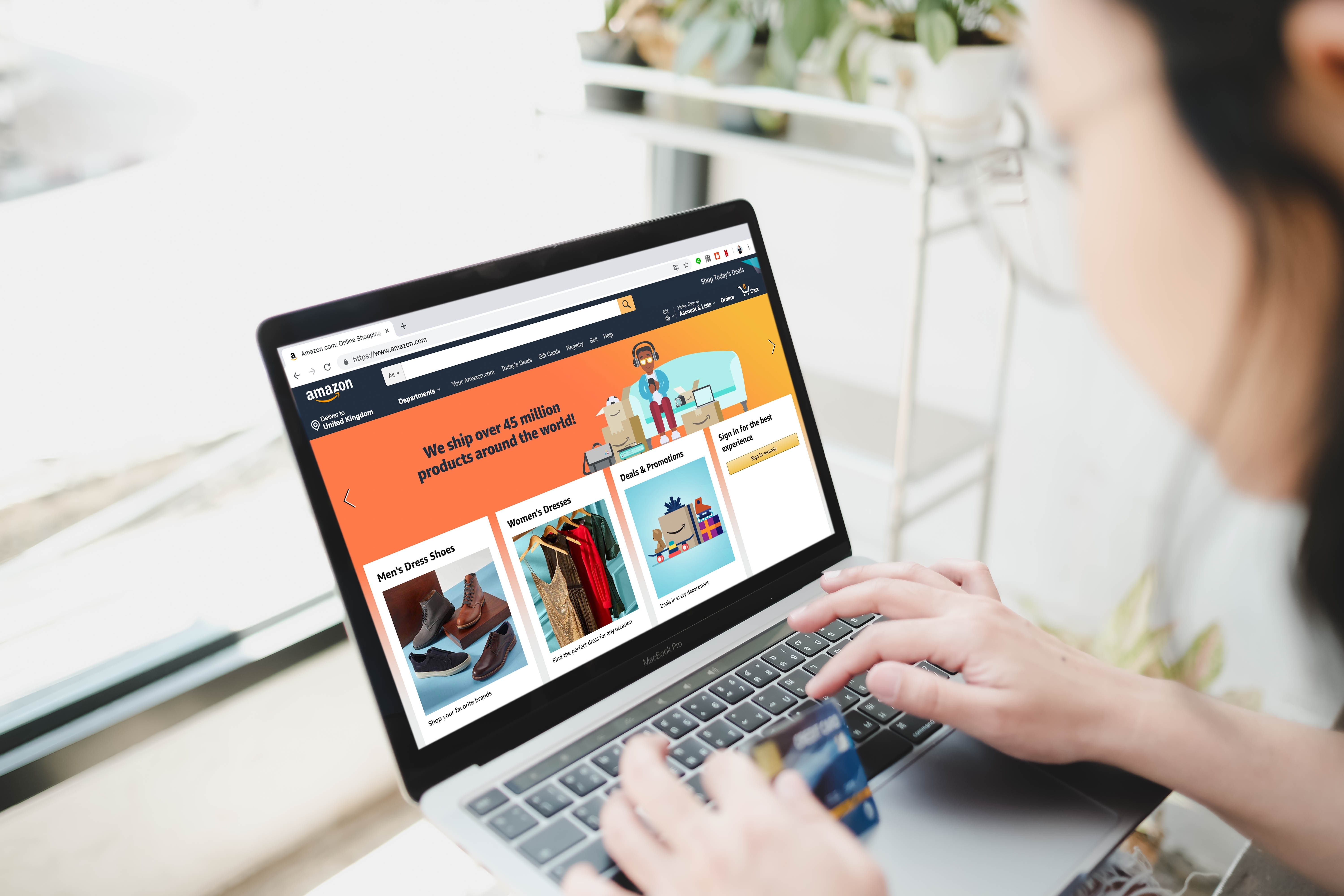 Amazon Autos busca rivalizar con otras empresas de compra online de autos.