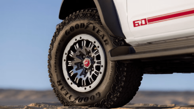 Ford Bronco 2026 60 Aniversario tiene varios elementos que la distinguen.