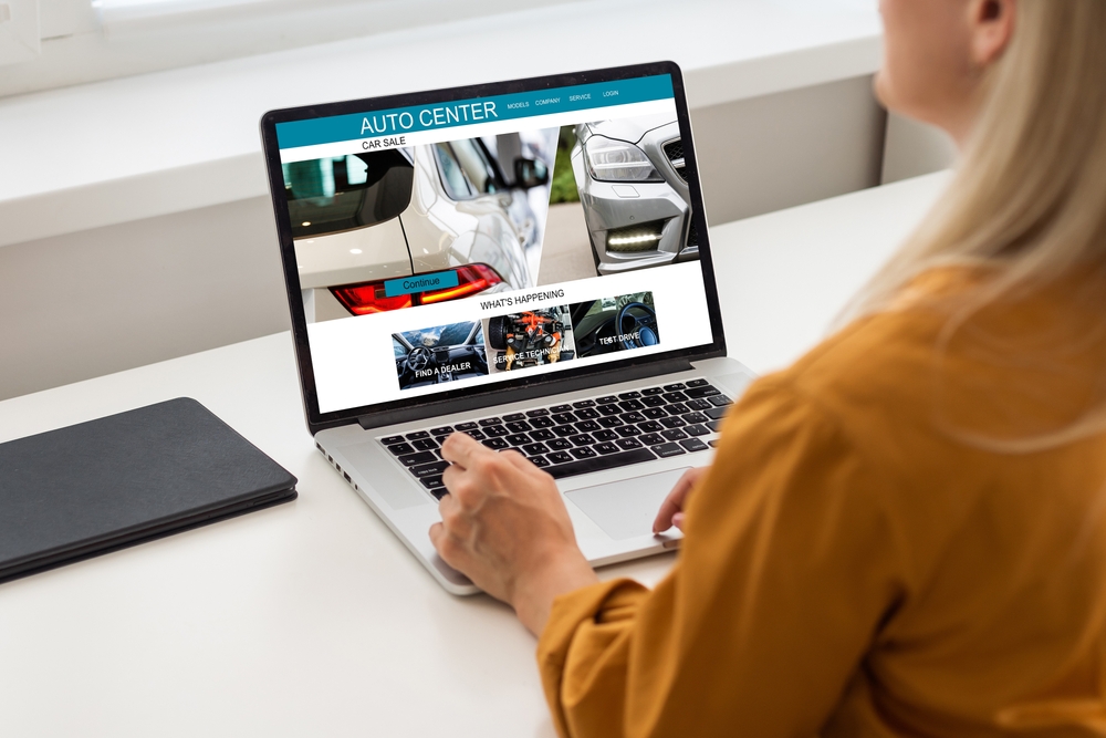 Aprende a vender autos en la web con estrategias de SEO y marketing digital efectivas.