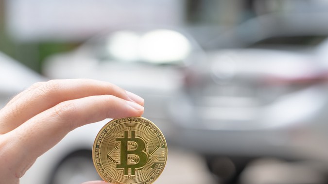 Dónde comprar autos con criptomonedas de forma segura.