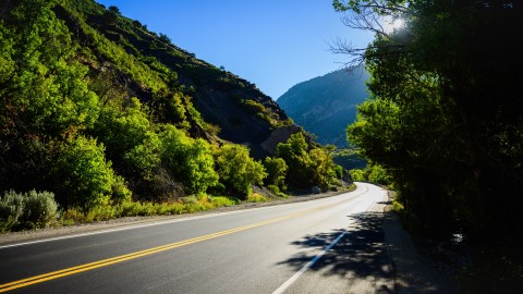 conducir por caminos montañosos