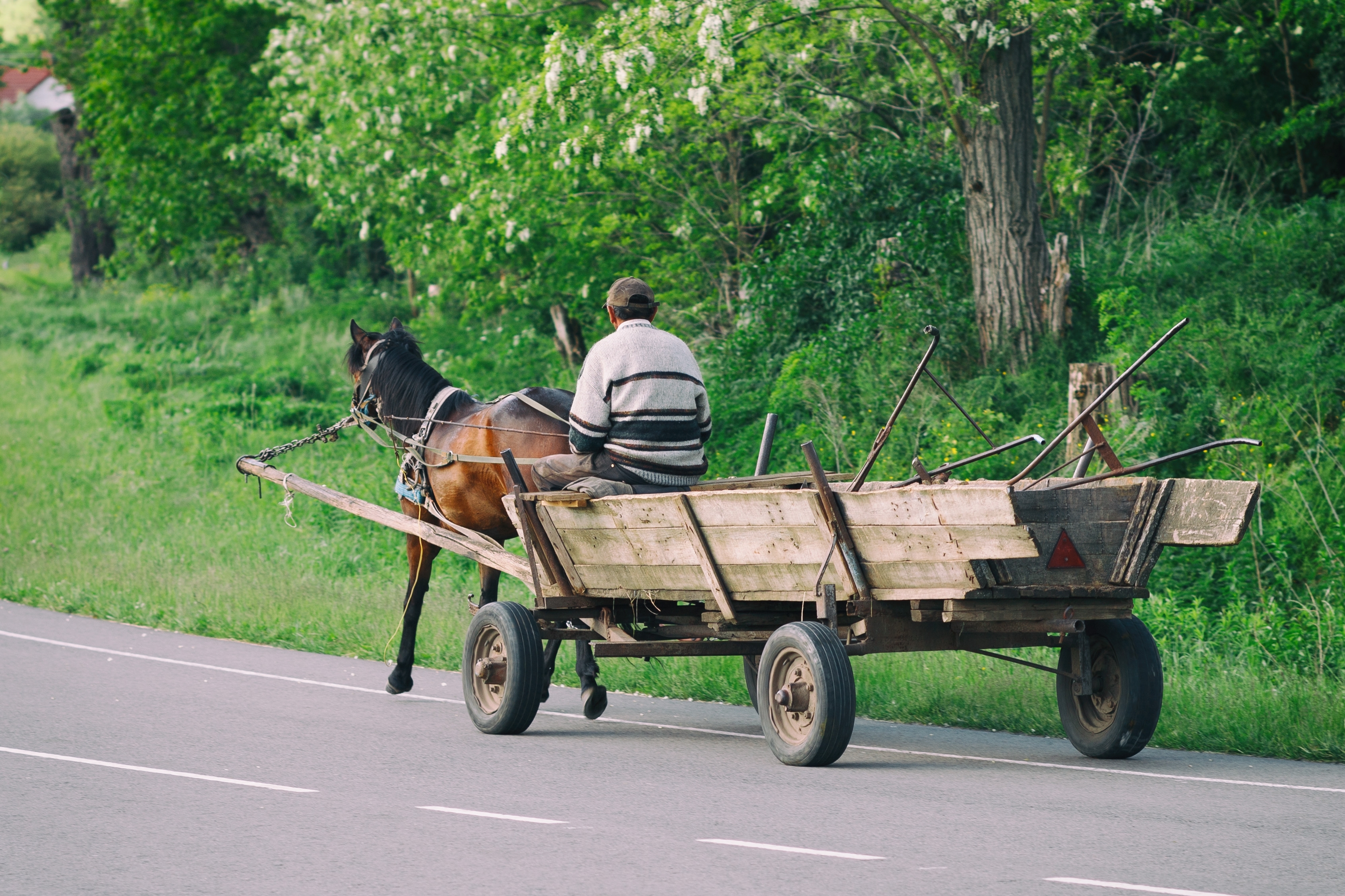 vehículos agrícolas en carreteras rurales