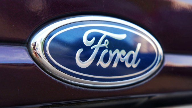 Ford planea competir contra las marcas chinas en autos eléctricos.