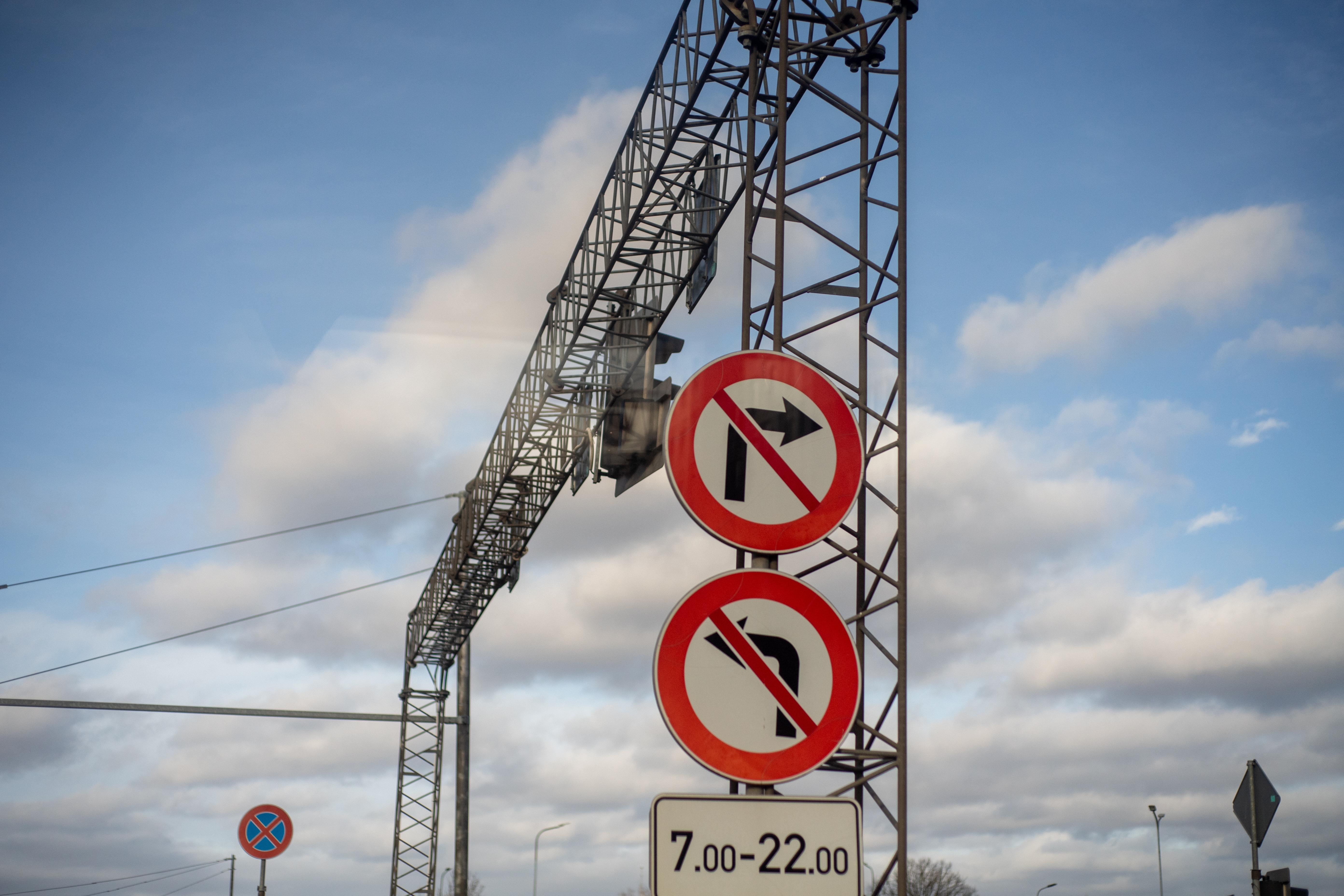 giro prohibido al conducir