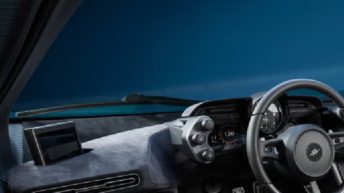 GMA Le Mans GTR tiene una configuración de tres asientos.