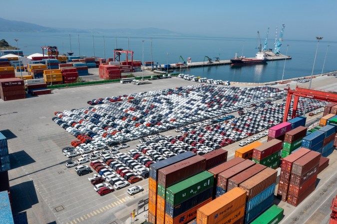 Corea del Sur importa una gran cantidad de autos a Estados Unidos.