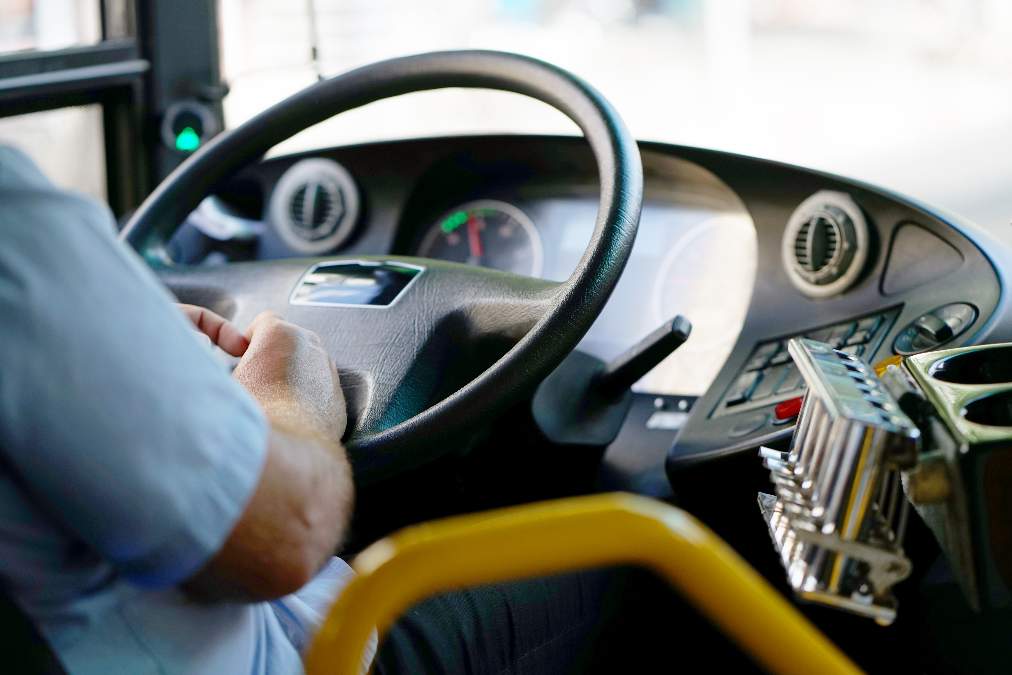 conducir un autobús escolar