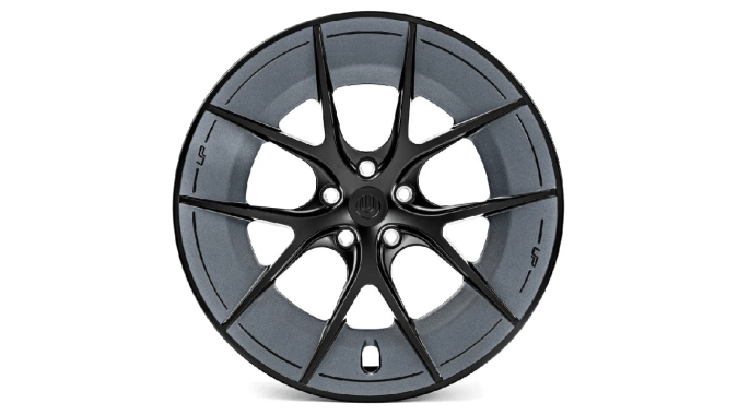 Las llantas Unplugged Performance UP RW Road Warrior tienen protectores de bordillos.