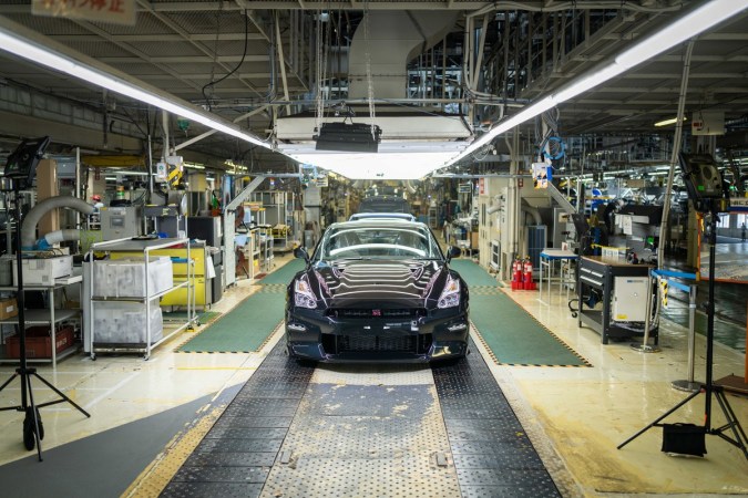 El Nissan GT-R R35 cierra su historia con un Midnight Purple
