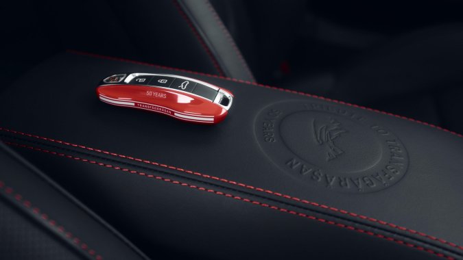Porsche 911 Carrera 4 GTS "Tributo a Transfăgărășan" solamente se hicieron 10 unidades personalizadas.
