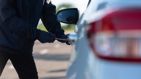 Señales clave para evitar que roben tu carro en Estados Unidos