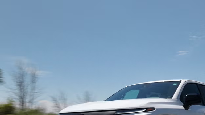 Chevrolet Silverado EV 2025 rompió el record de más millas recorridas con una sola carga.