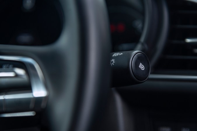 Prioriza la seguridad: guía para elegir un auto con funciones avanzadas.