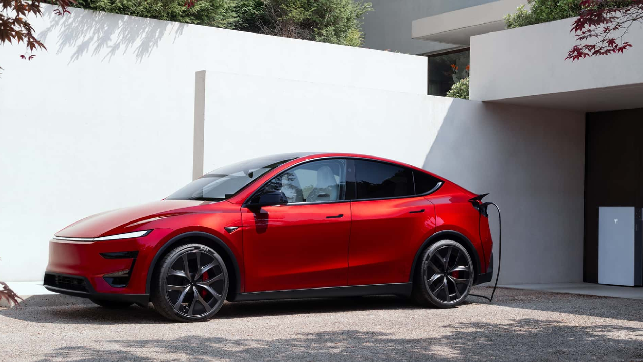 Tesla Y Performance 2026 es presentado para el mercado europeo y asiático.