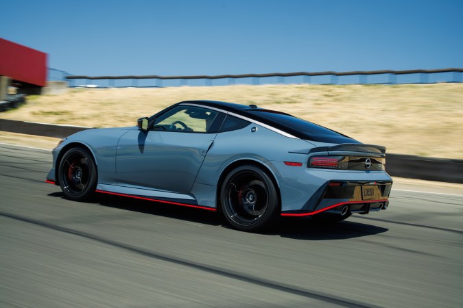 Nissan Z Nismo 2025 ofrece gran dinanismo al conducir.