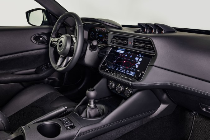 Nissan Z Heritage Edition 2026 tiene un interior con algunos elementos únicos.
