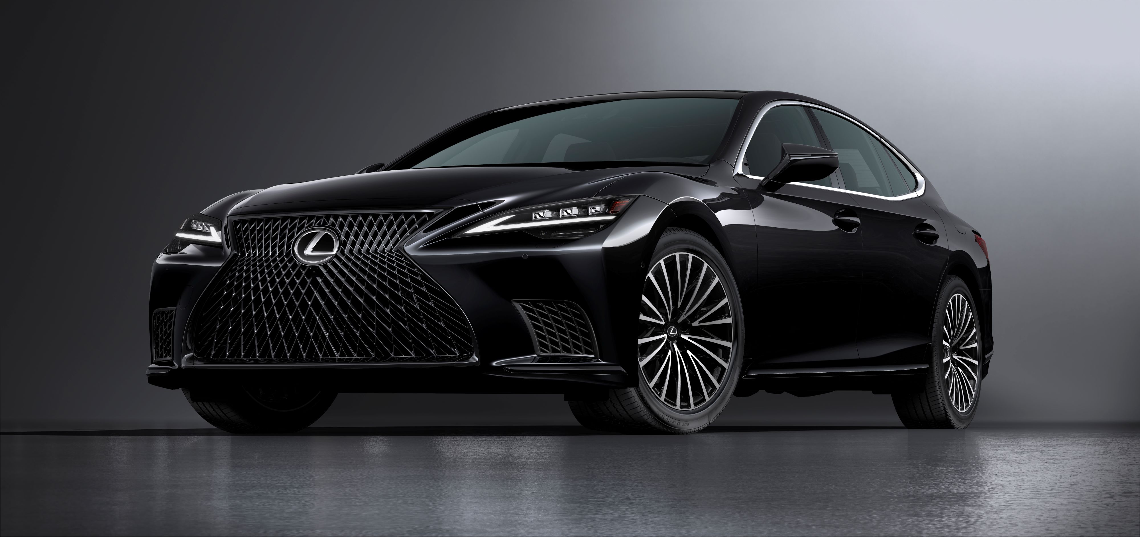 Lexus LS 500 Heritage Edition 2026 tendrá un costo de más de $100,000 dólares.