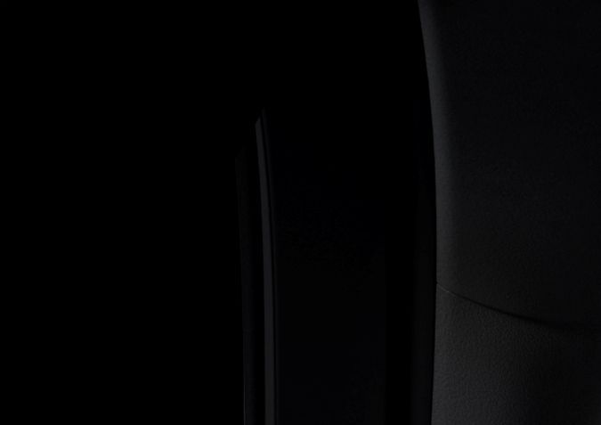 Lexus LS 500 Heritage Edition 2026 tiene un interior en rojo rioja único.