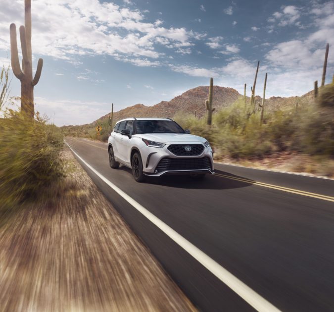 Toyota Highlander 2026 viene con sistemas híbridos y de gasolina.