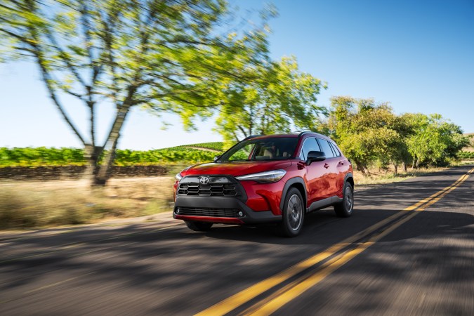 Toyota Corolla Cross 2026 tiene un consumo de 32 mpg combinado.
