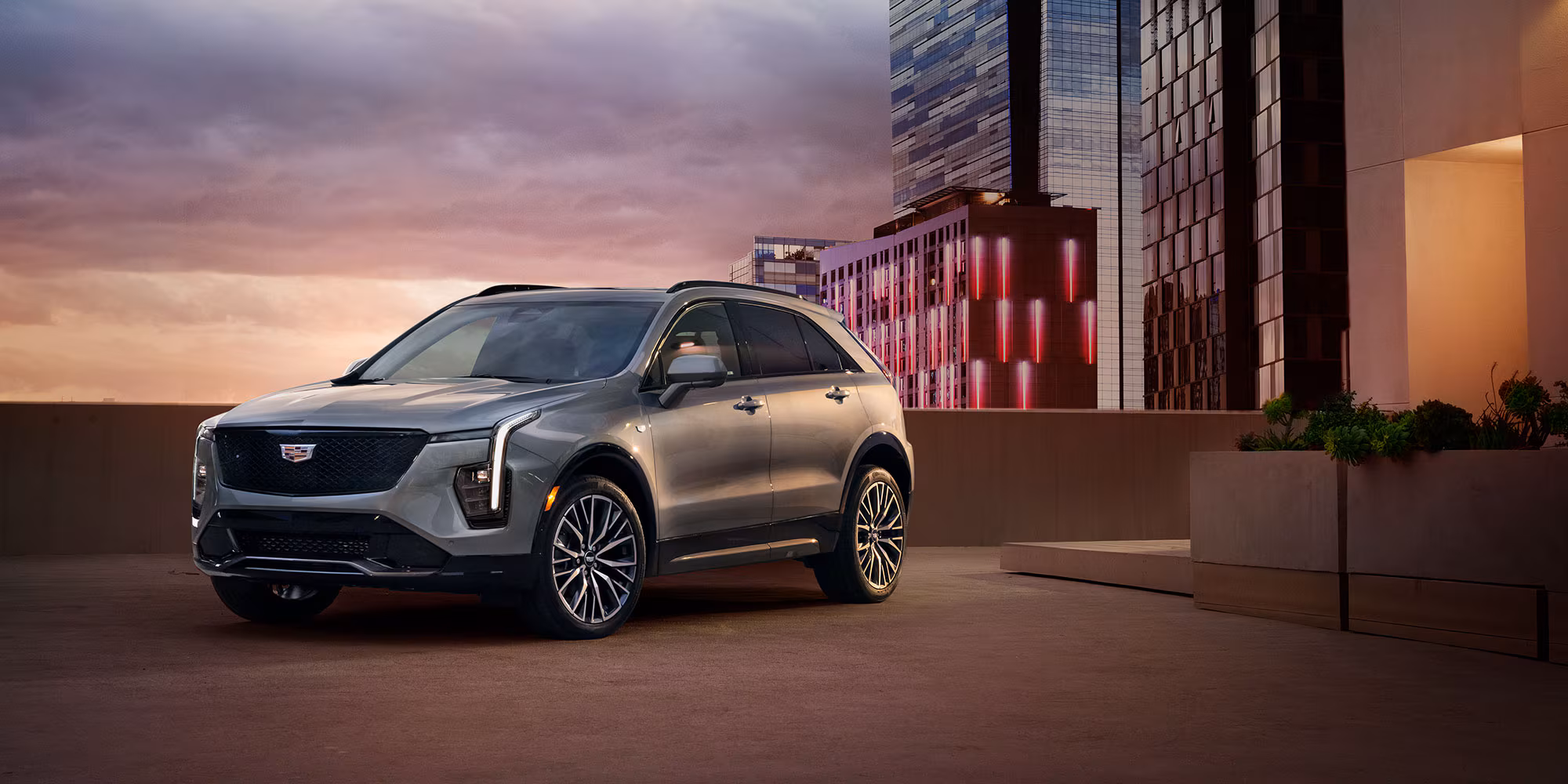 Cadillac XT4: potencia y estilo a un precio imbatible en 2025.