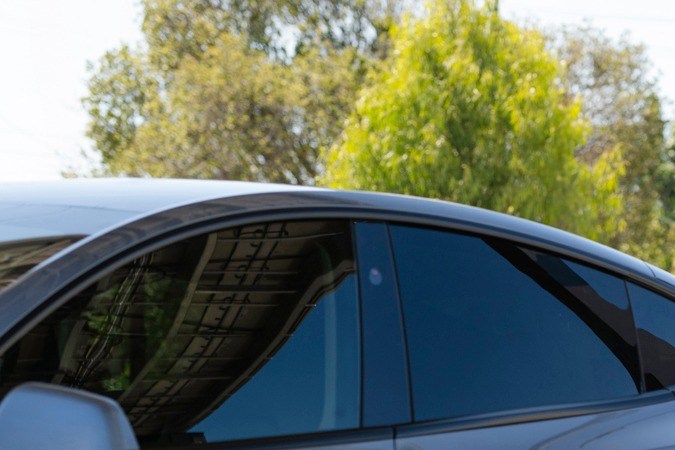 Carga tu auto eléctrico con los mejores cargadores caseros de 2025.