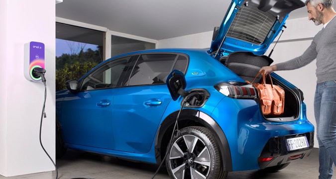 Enel X Way JuiceBox: conectividad inteligente para ahorrar energía.