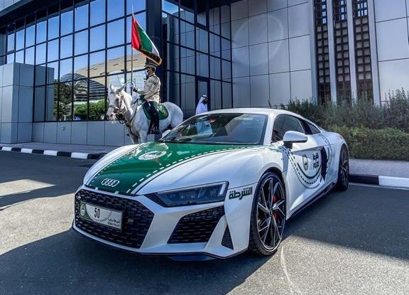 Supercoches en Dubái: Audi RS 7 se suma a la flota policial.